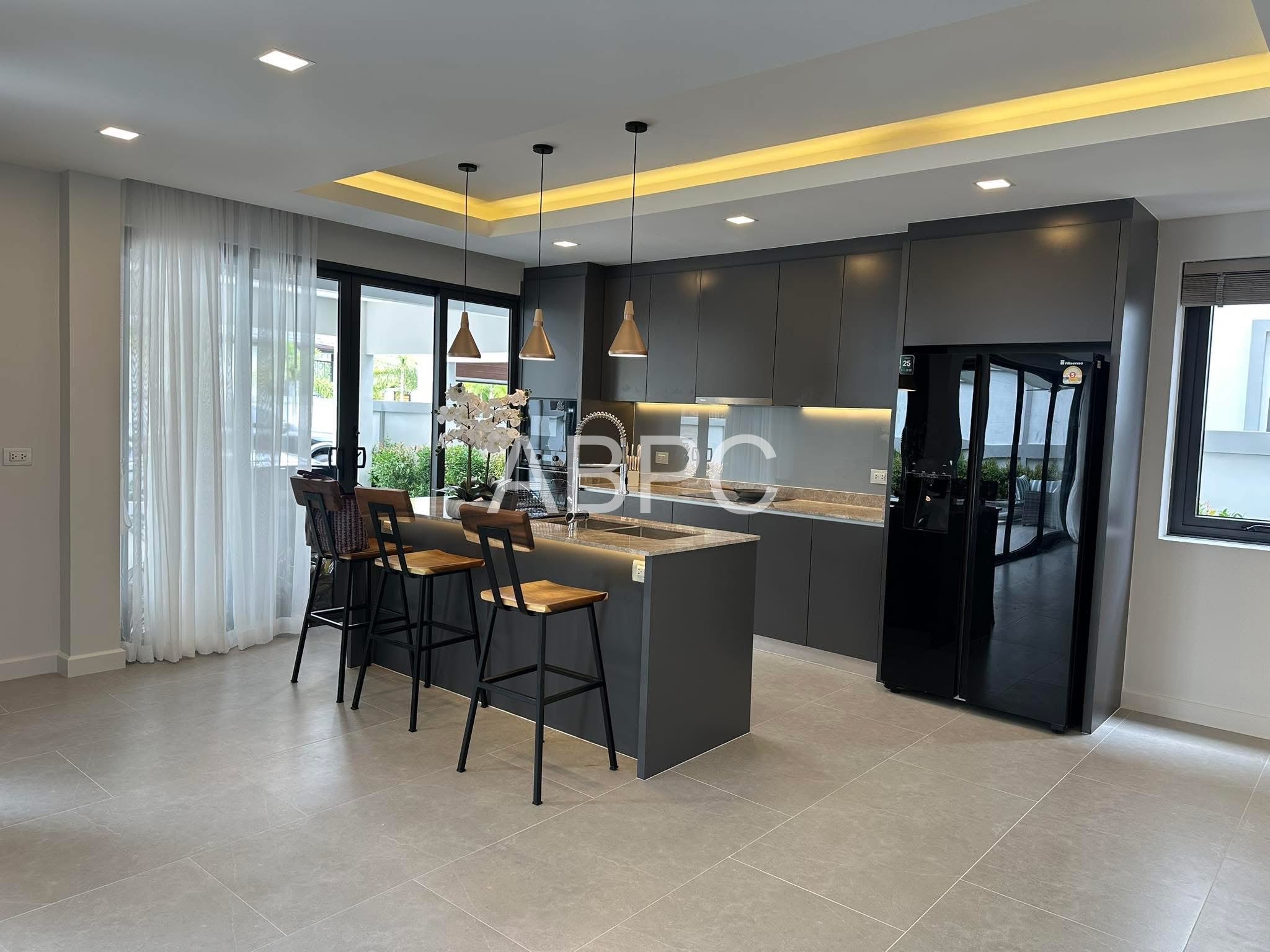 4 bedrooms 5 bathrooms Zensiri Midtown photo 3