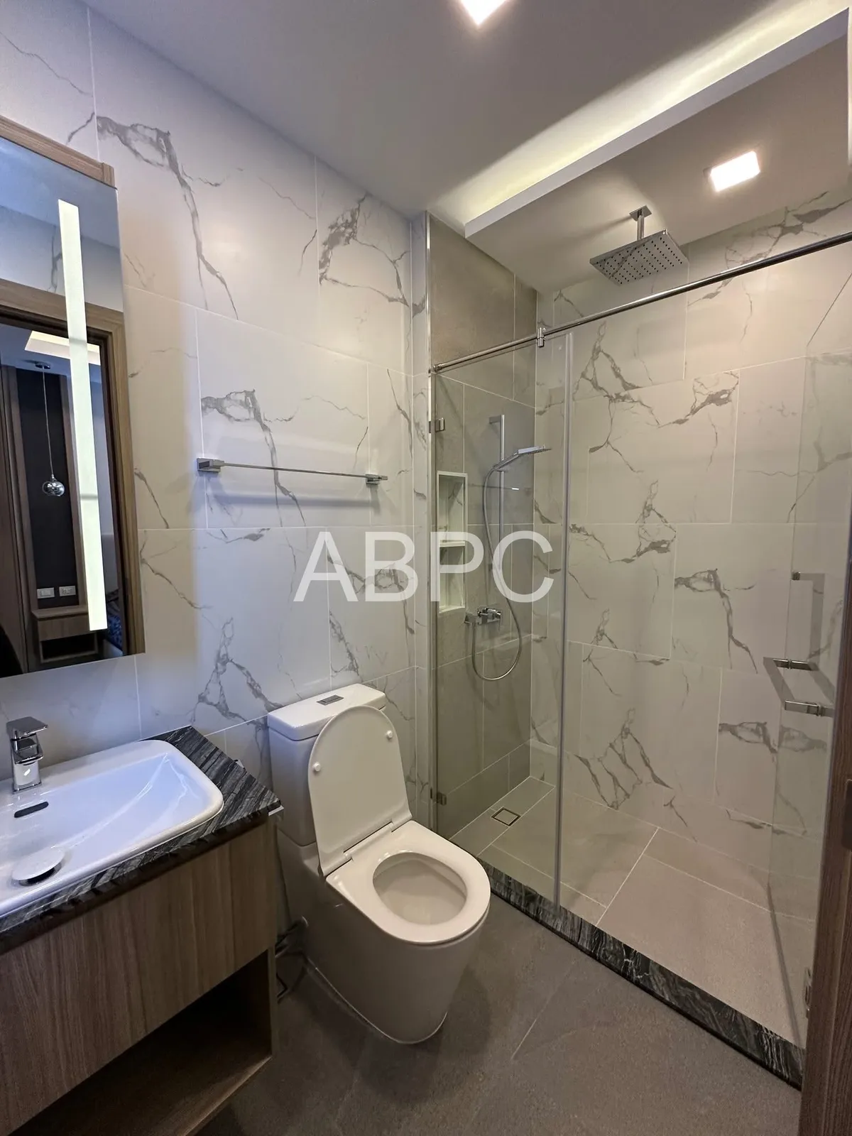 4 bedrooms 5 bathrooms Zensiri Midtown photo 13