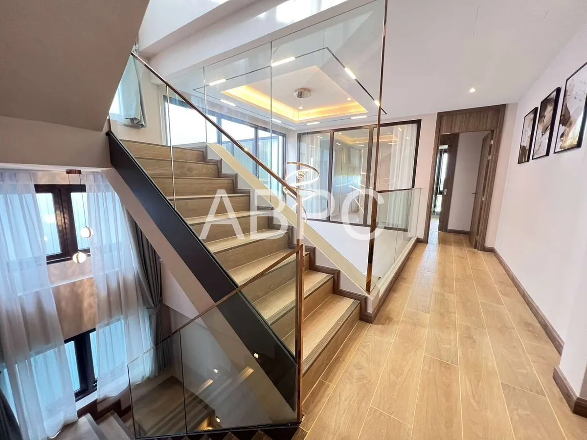Luxyry Pool villa 4Th Floor 4 Bedrooms 5 Bathrooms in Jomtien photo 3