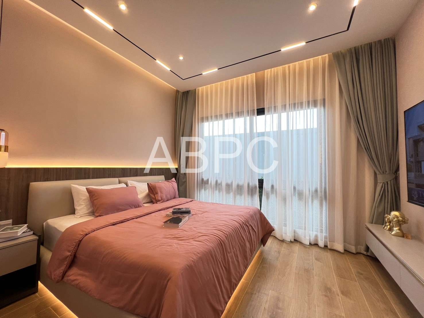 Luxyry Pool villa 4Th Floor 4 Bedrooms 5 Bathrooms in Jomtien photo 21