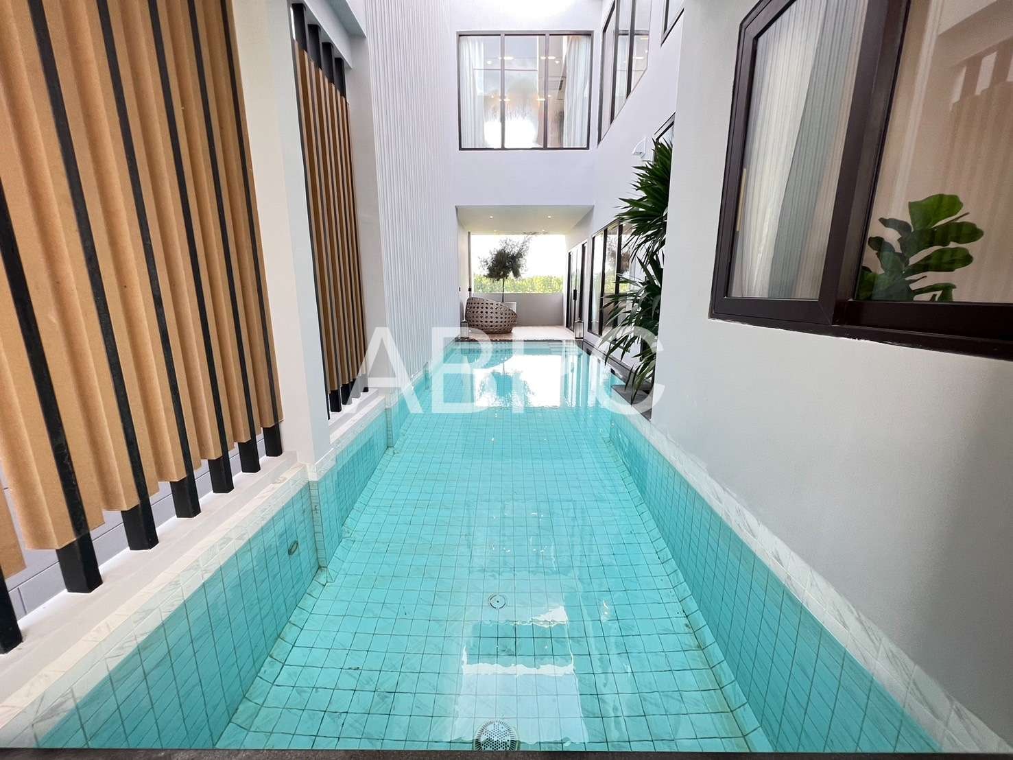 Luxyry Pool villa 4Th Floor 4 Bedrooms 5 Bathrooms in Jomtien photo 2