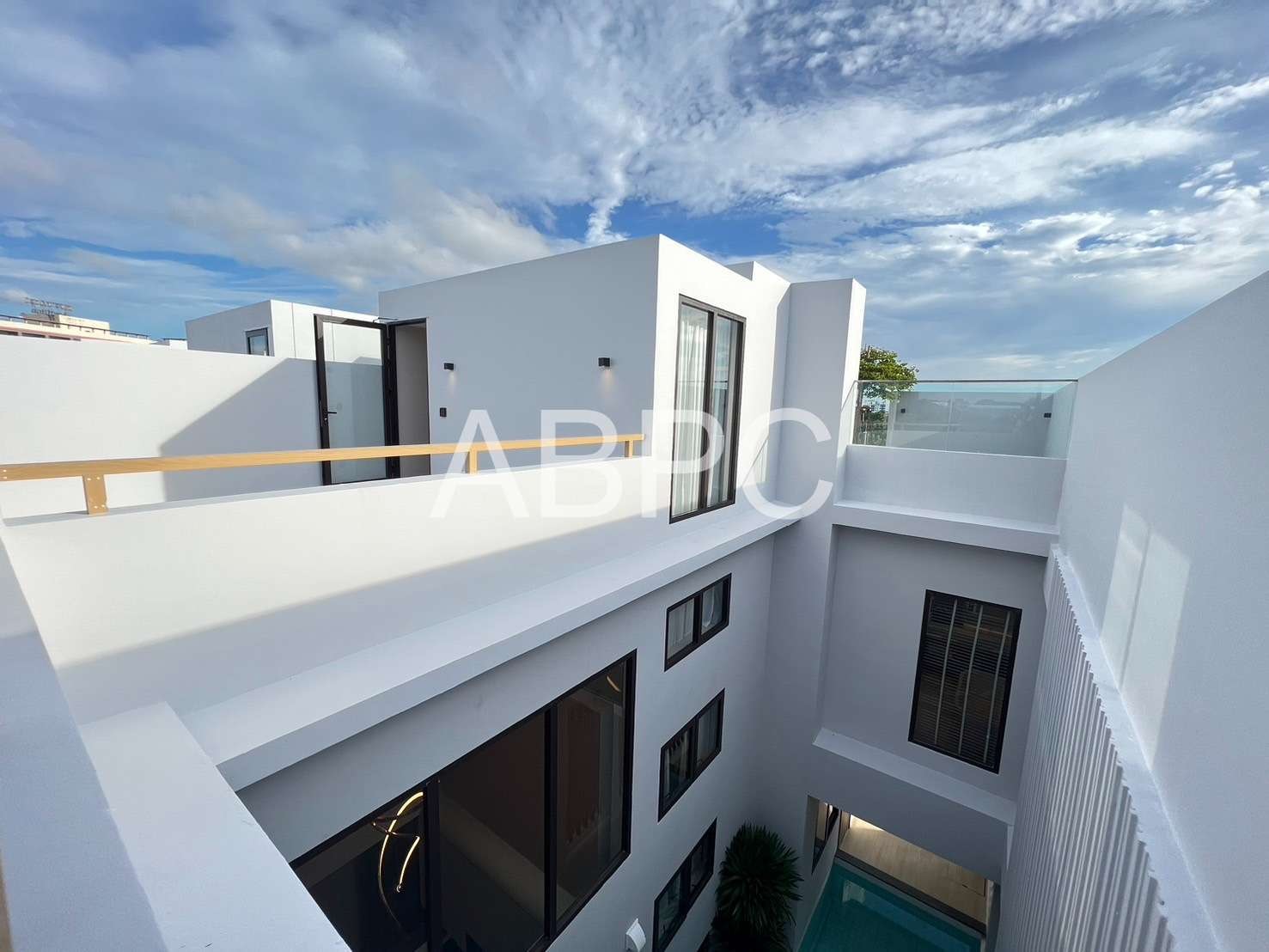 Luxyry Pool villa 4Th Floor 4 Bedrooms 5 Bathrooms in Jomtien photo 15