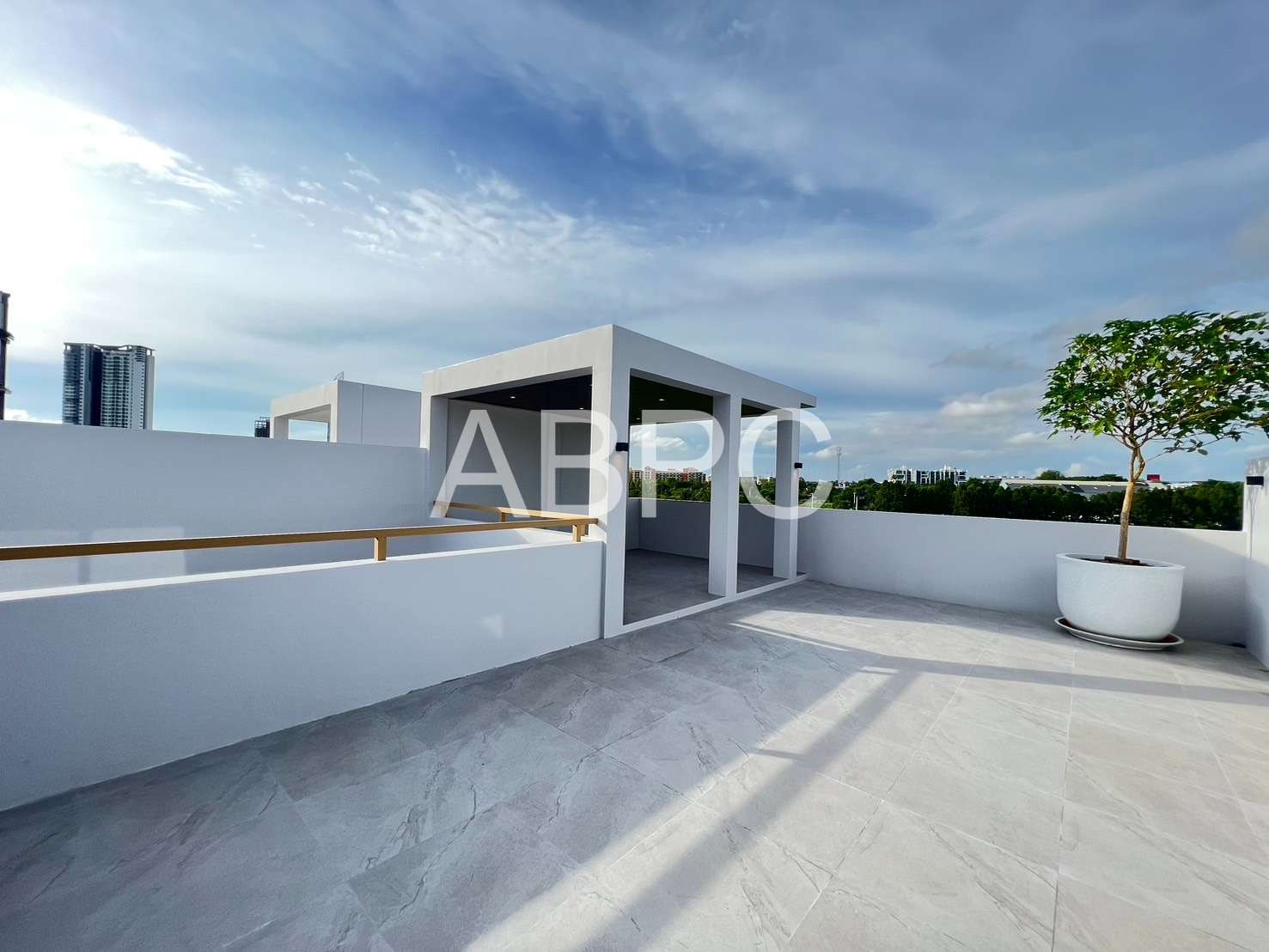 Luxyry Pool villa 4Th Floor 4 Bedrooms 5 Bathrooms in Jomtien photo 14