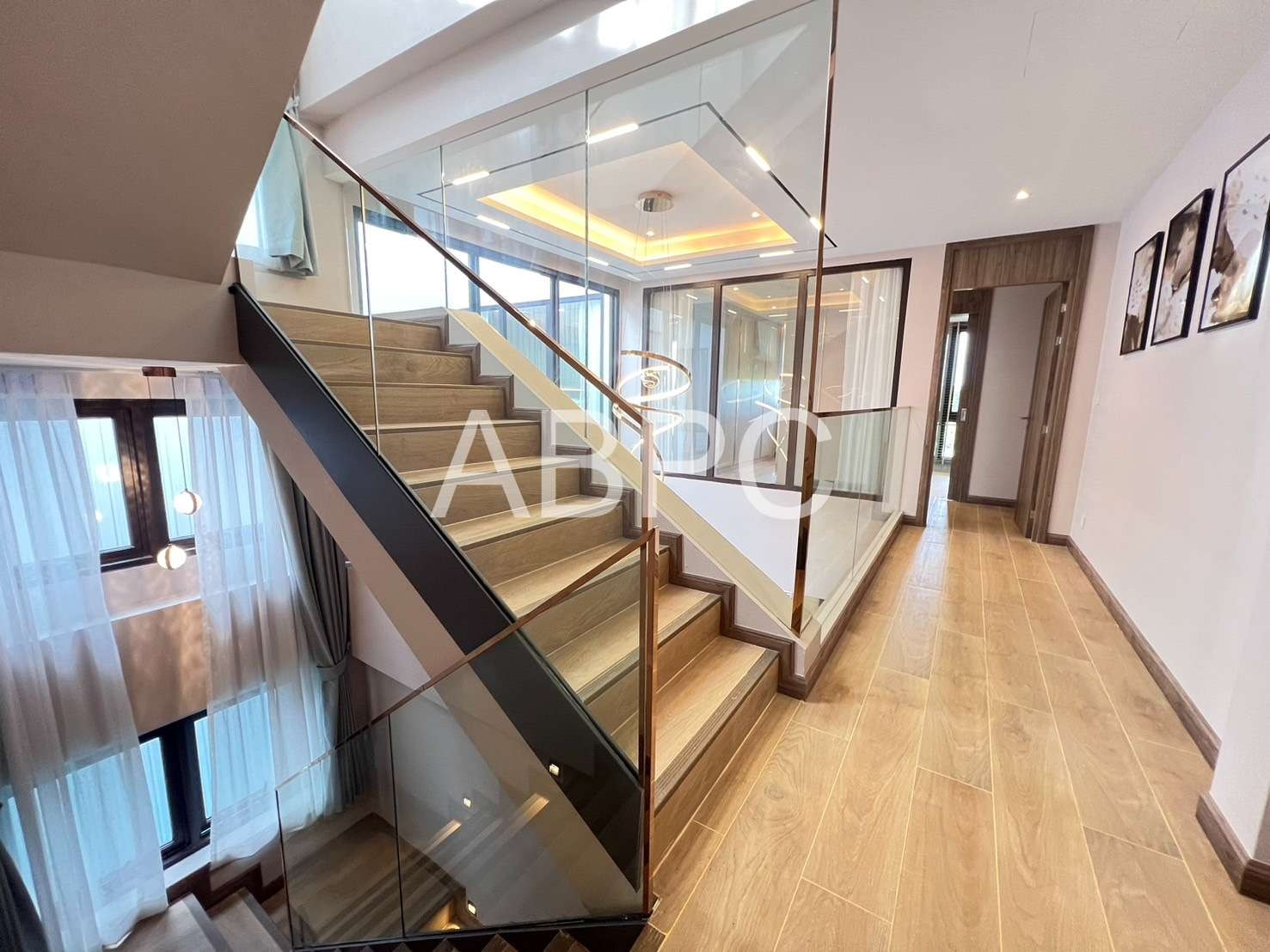 Luxyry Pool villa 4Th Floor 4 Bedrooms 5 Bathrooms in Jomtien photo 3
