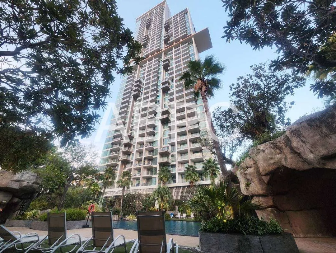 Riviera Wong Amat photo 2