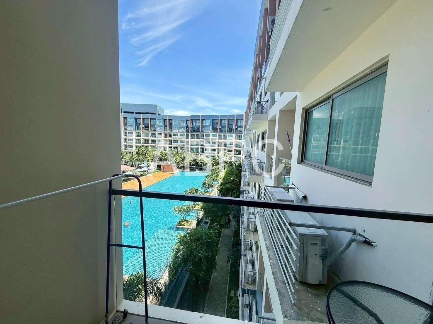 Corner Unit Pool View Studio Condo In Jomtien photo 3