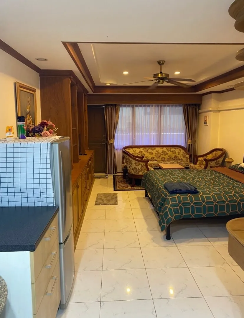 Large West Facing Studio Condo In Central Pattaya photo 11