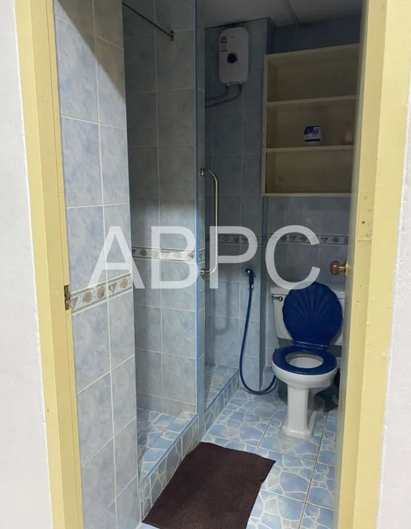 Large West Facing Studio Condo In Central Pattaya photo 4