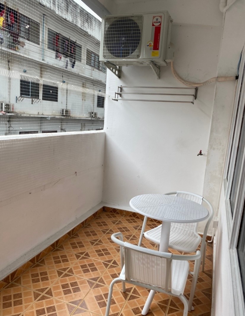 Large West Facing Studio Condo In Central Pattaya photo 8