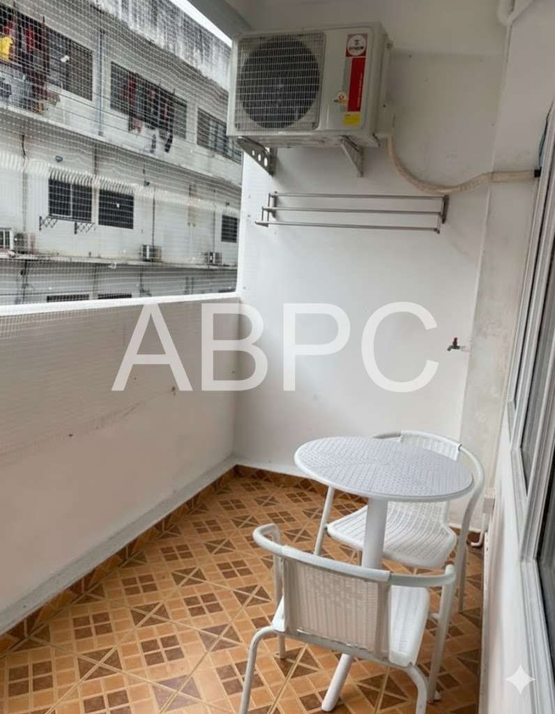 Large West Facing Studio Condo In Central Pattaya photo 5
