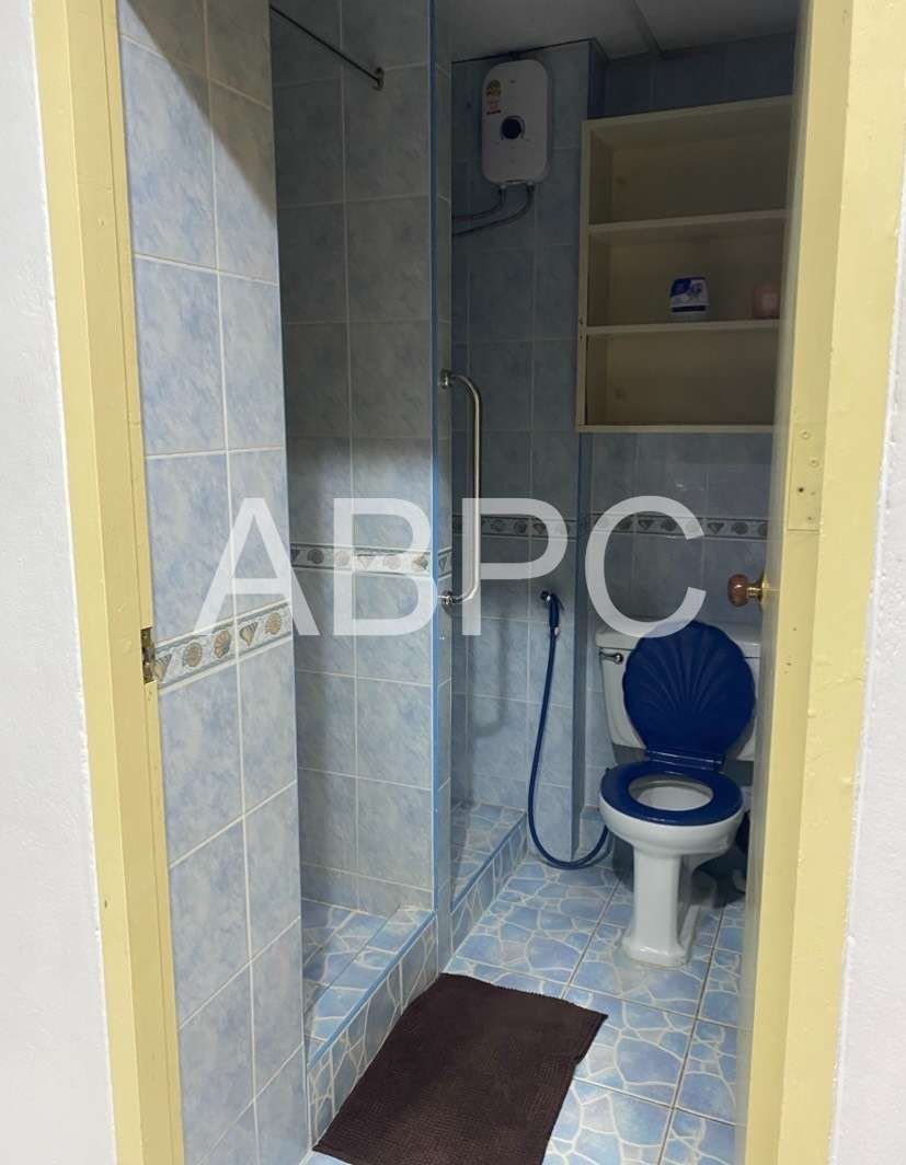 Large West Facing Studio Condo In Central Pattaya photo 4