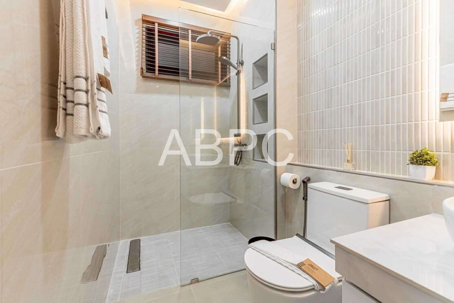 Modern style Single house Pool villa, Prime location in the heart of Central Pattaya photo 11