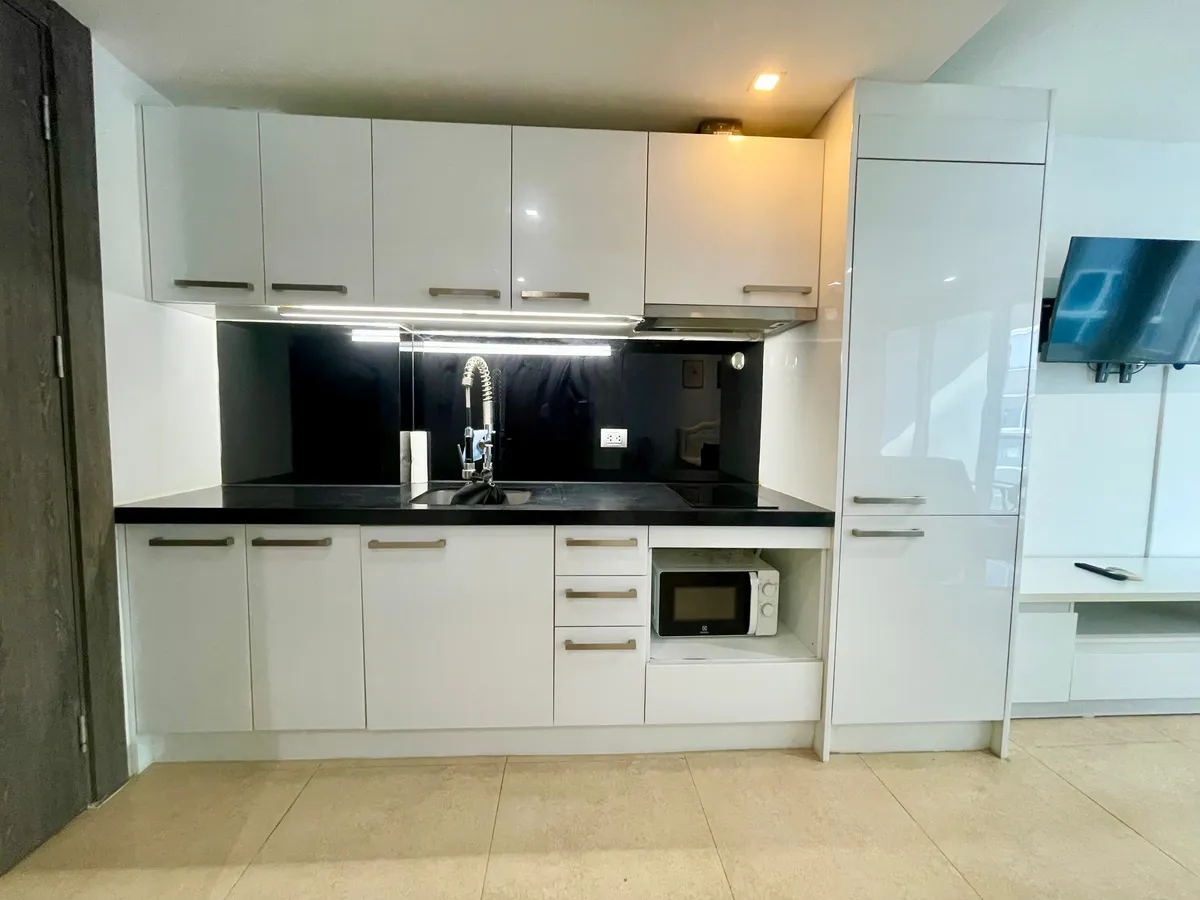 Centara Avenue Studio For Rent photo 17