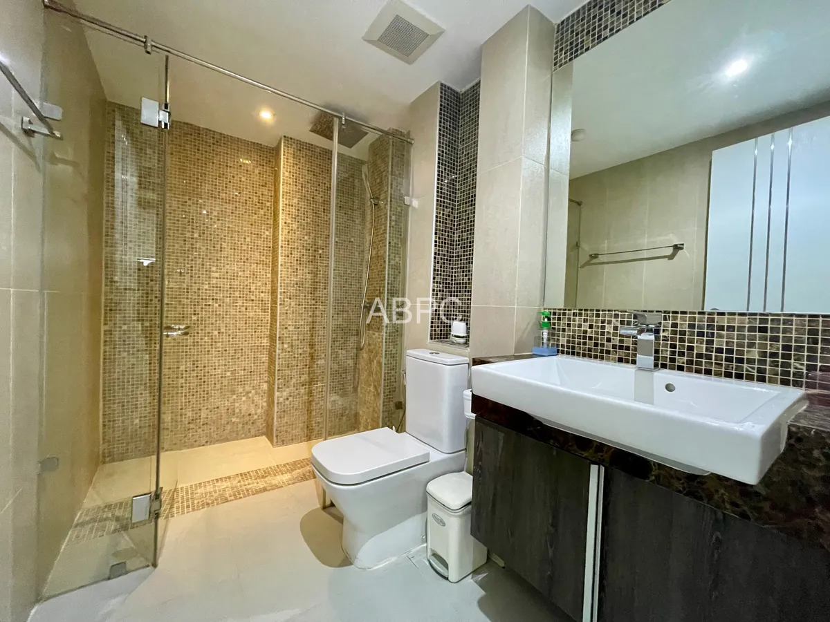 Centara Avenue Studio For Rent photo 4