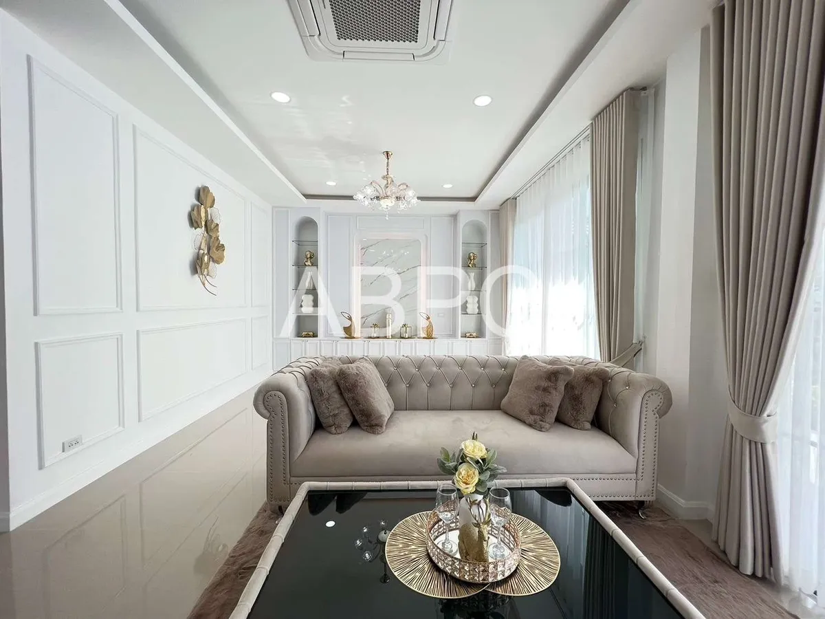 Moden Pool Villa 3 Bedrooms 3 Bathrooms in East Pattaya photo 20