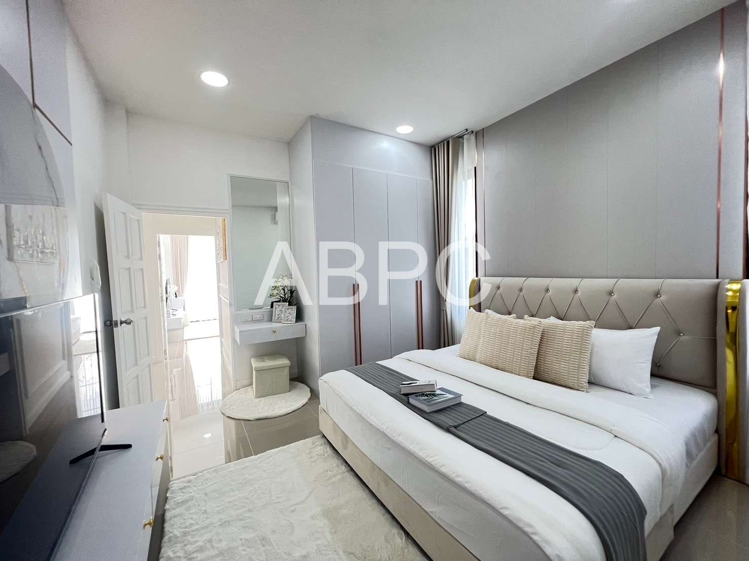 Moden Pool Villa 3 Bedrooms 3 Bathrooms in East Pattaya photo 11