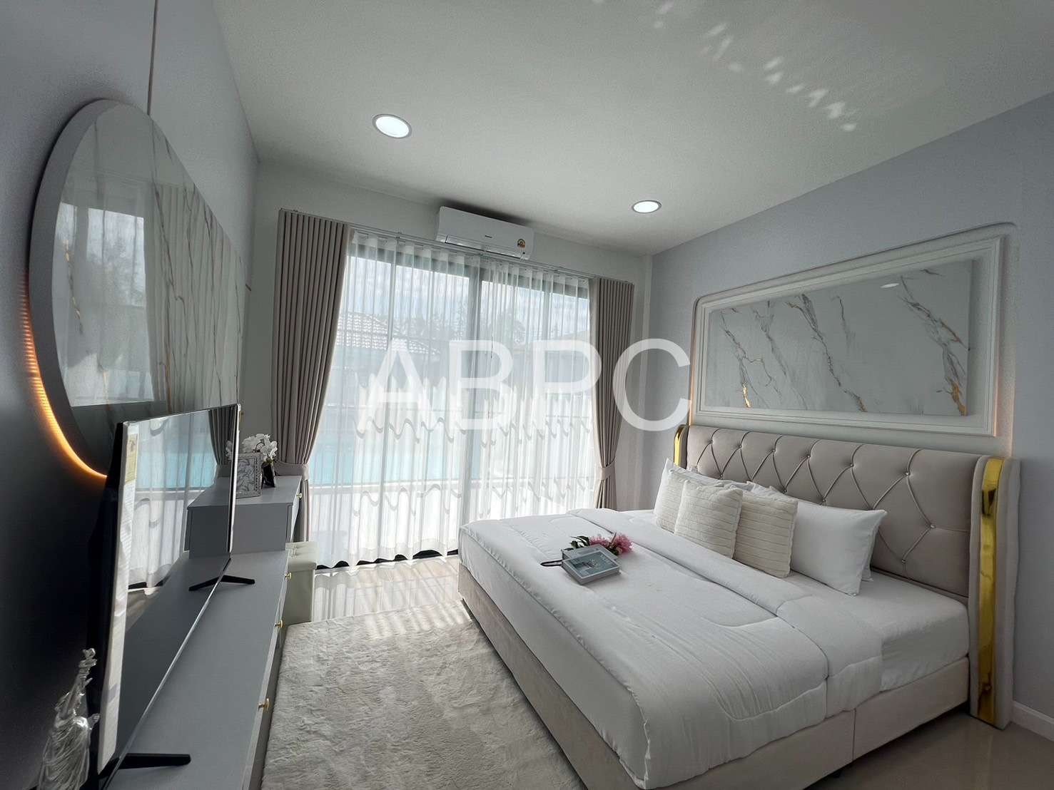 Moden Pool Villa 3 Bedrooms 3 Bathrooms in East Pattaya photo 12