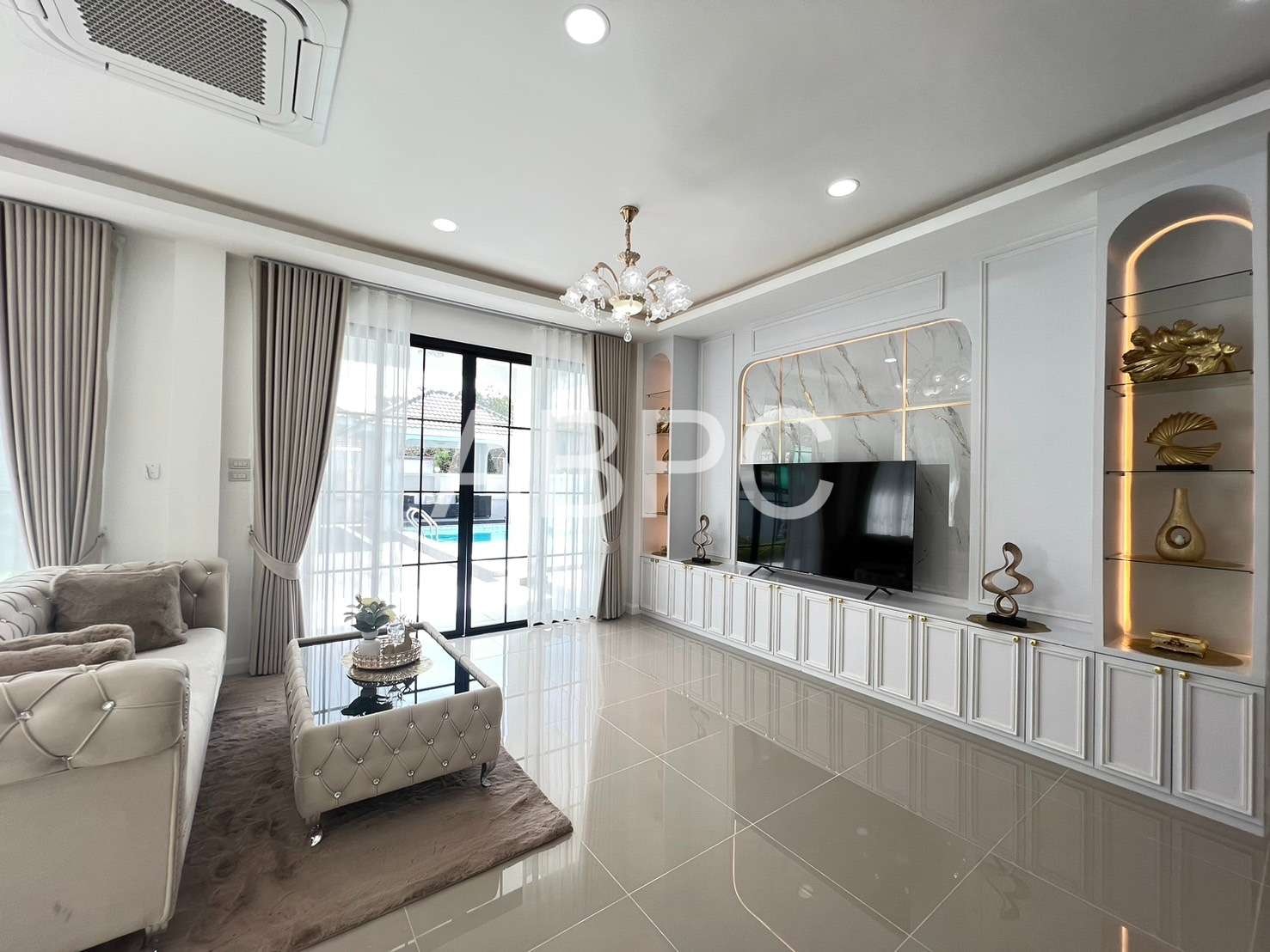 Moden Pool Villa 3 Bedrooms 3 Bathrooms in East Pattaya photo 22