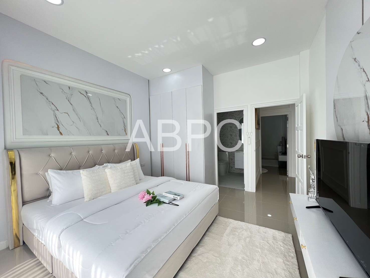 Moden Pool Villa 3 Bedrooms 3 Bathrooms in East Pattaya photo 6