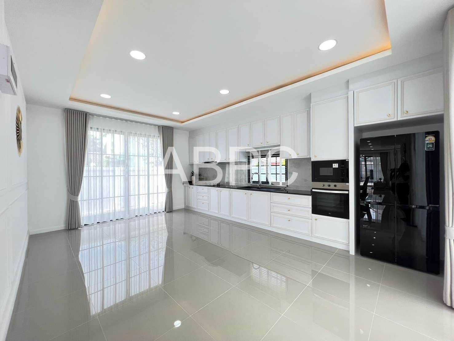 Moden Pool Villa 3 Bedrooms 3 Bathrooms in East Pattaya photo 7