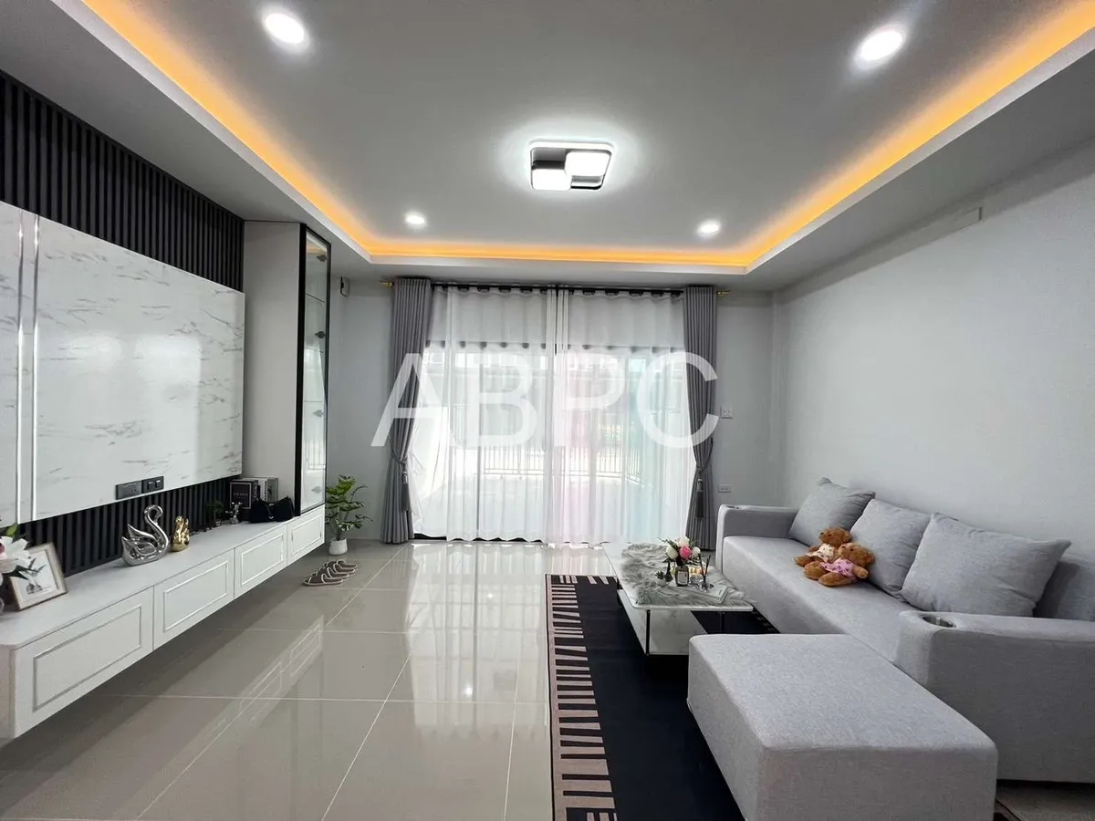 Brand New Modern 2 Bed 3 Bath Townhouse In East Pattaya photo 9