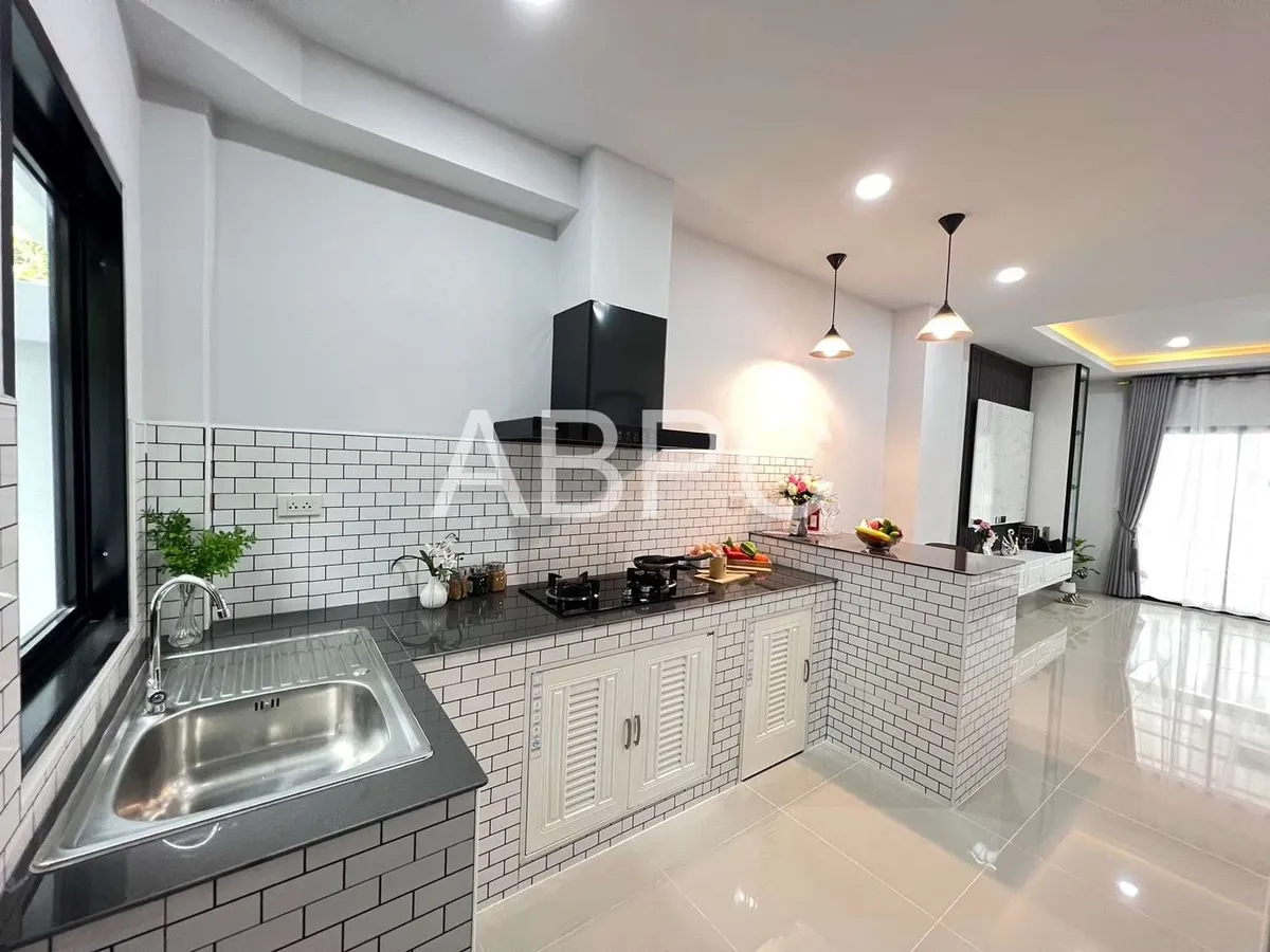 Brand New Modern 2 Bed 3 Bath Townhouse In East Pattaya photo 10