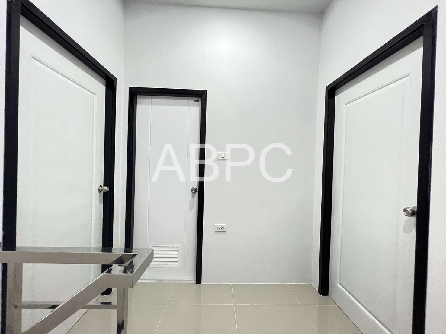 Brand New Modern 2 Bed 3 Bath Townhouse In East Pattaya photo 3