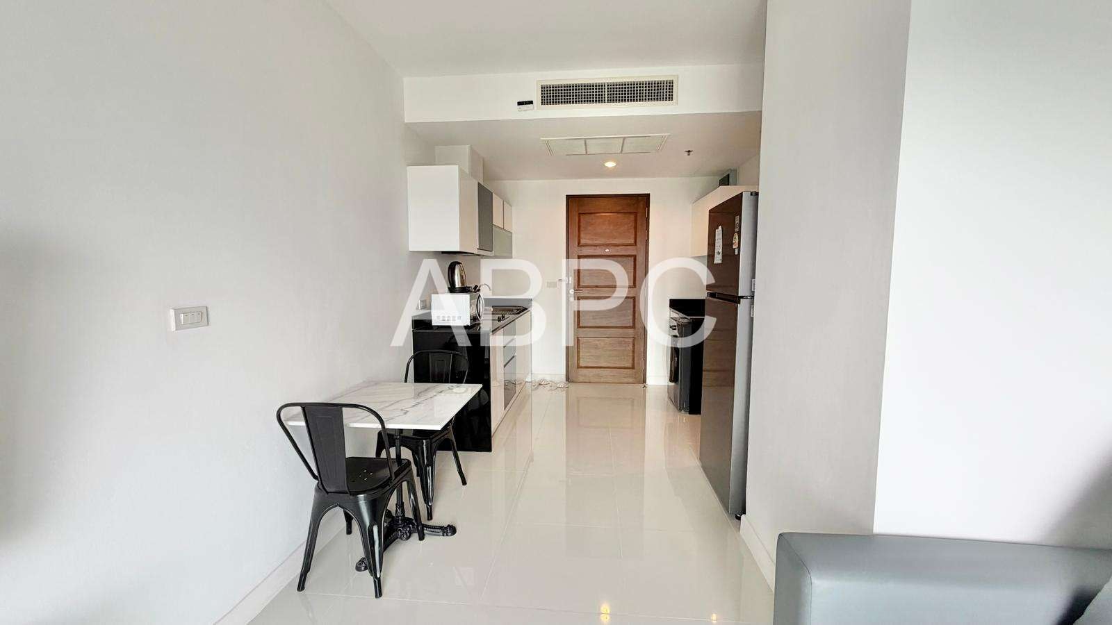One Bedroom Condo For Rent In Prahtamnak photo 2
