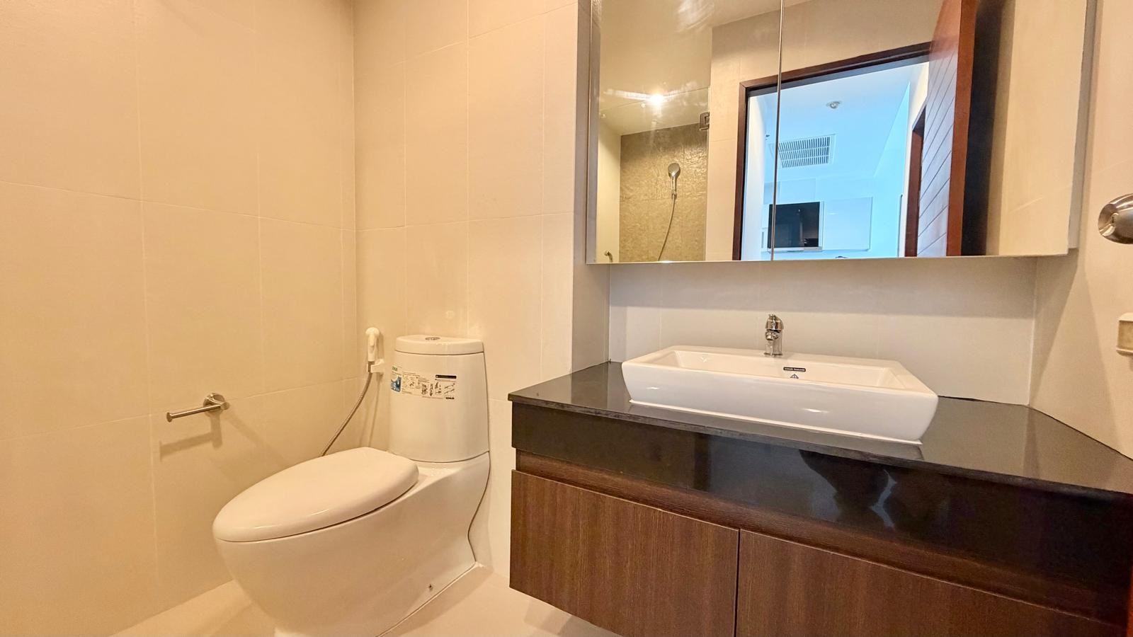 One Bedroom Condo For Rent In Prahtamnak photo 23