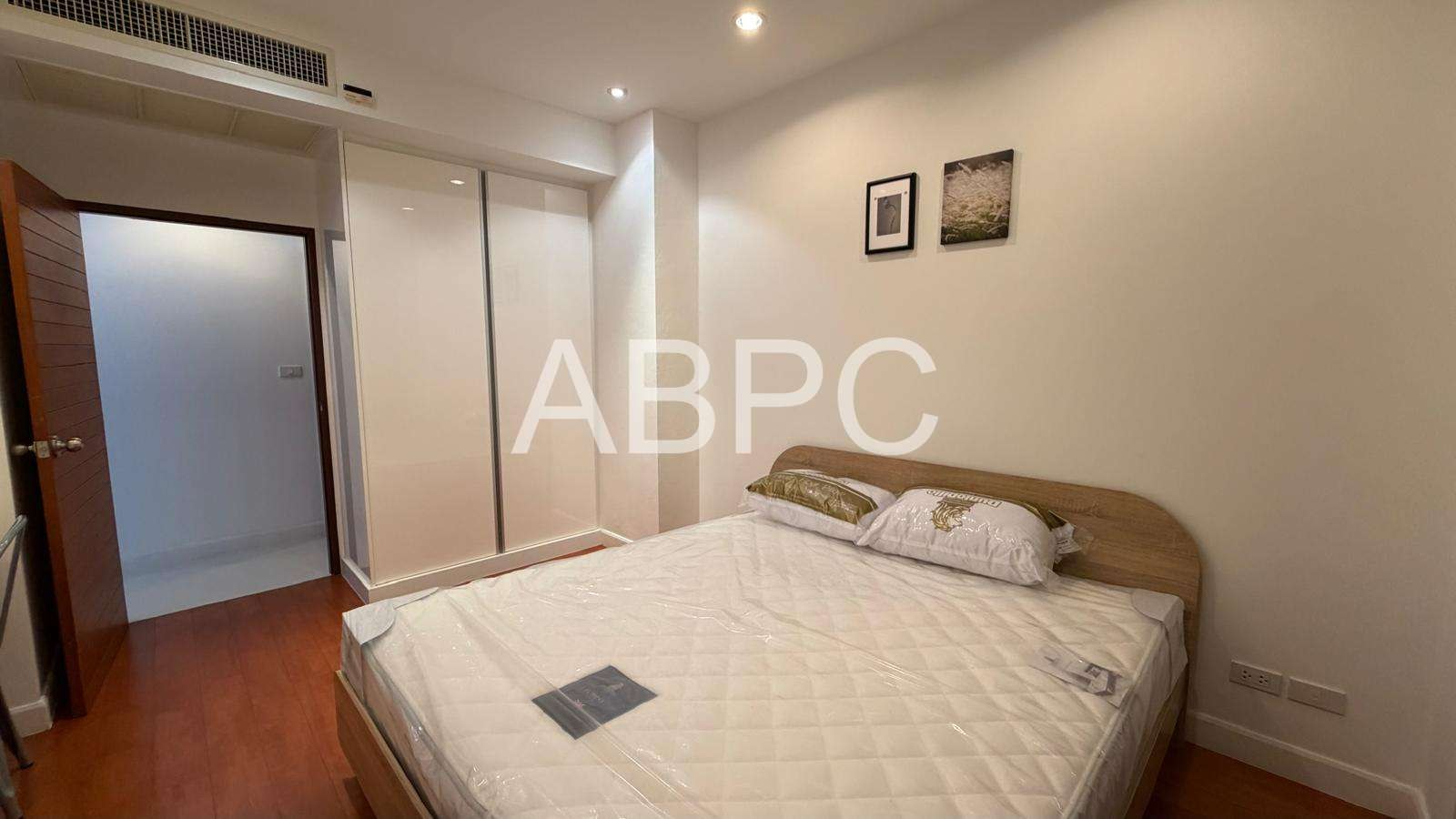 One Bedroom Condo For Rent In Prahtamnak photo 11