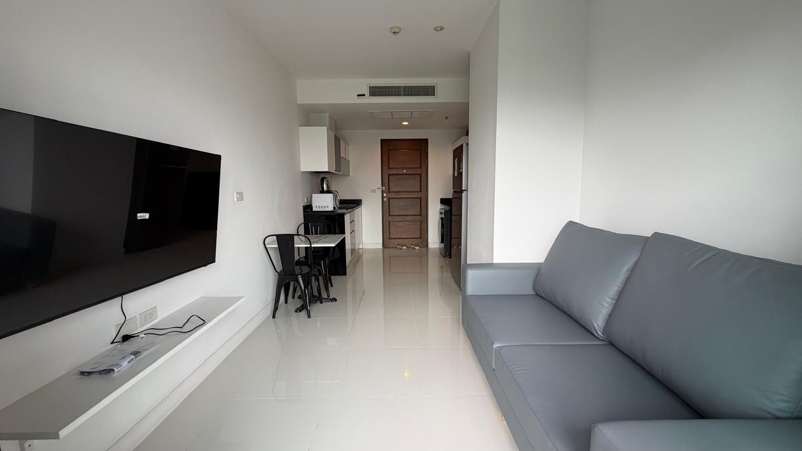 One Bedroom Condo For Rent In Prahtamnak photo 31