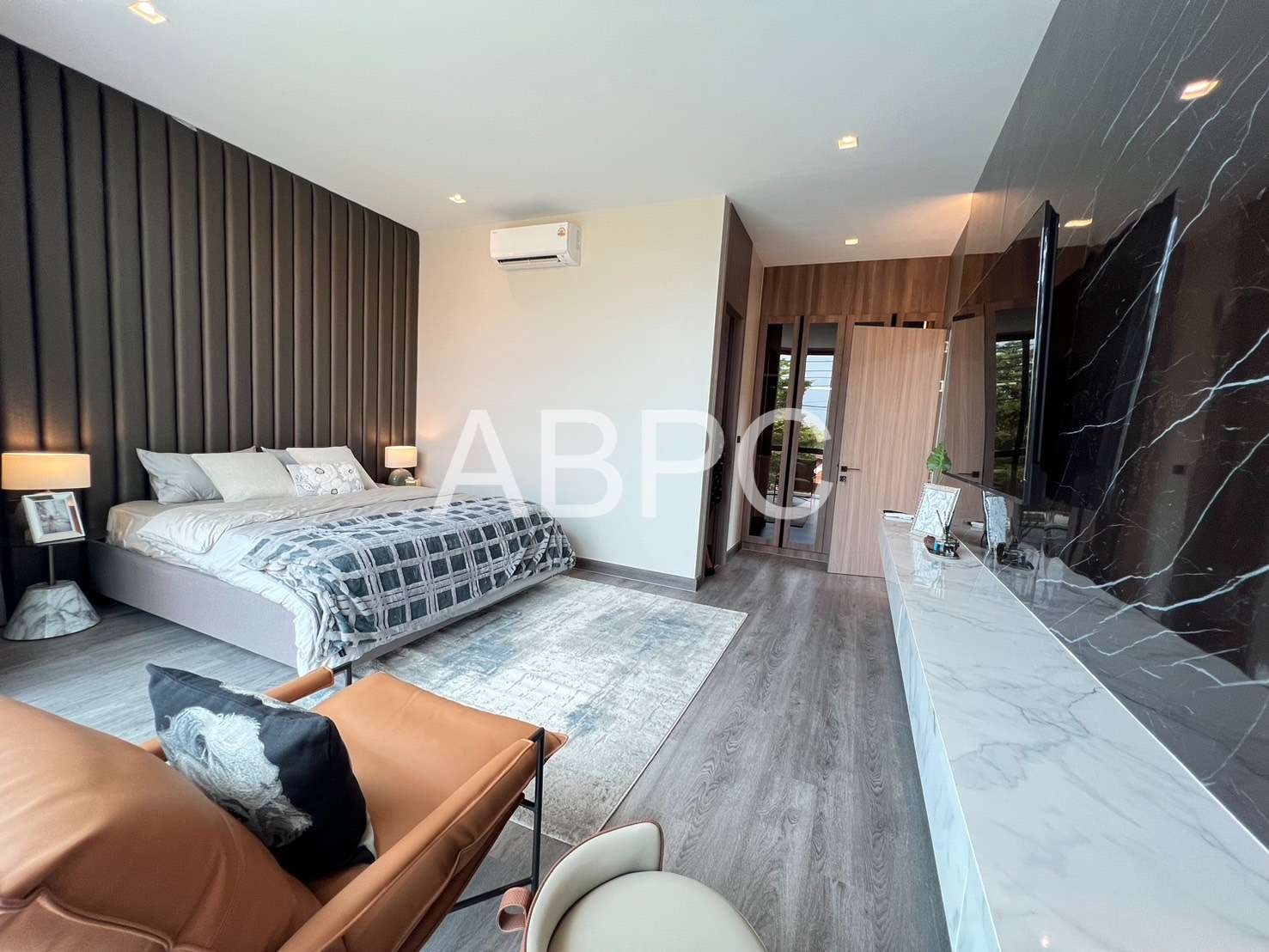 Luxury Pool Villa 4-story house 7 Bed 9 Bath in Pratumnak photo 14