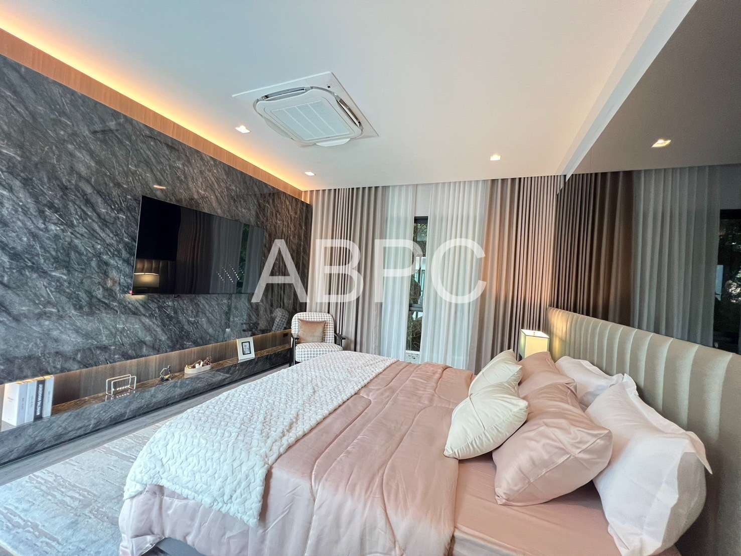Luxury Pool Villa 4-story house 7 Bed 9 Bath in Pratumnak photo 28
