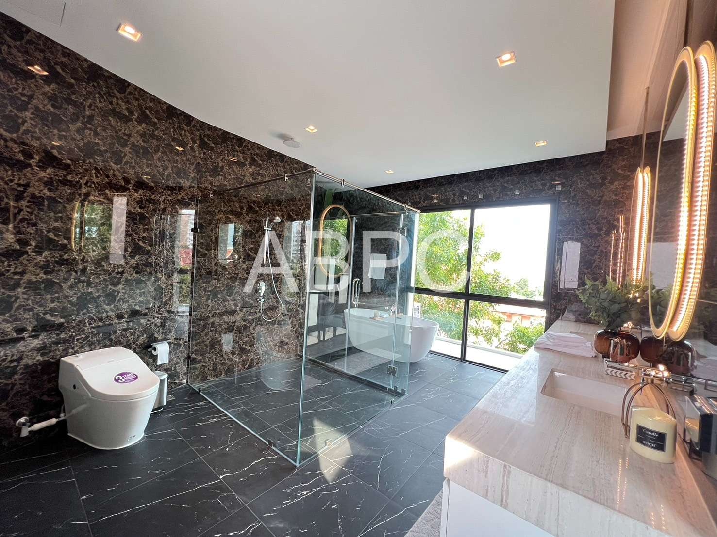 Luxury Pool Villa 4-story house 7 Bed 9 Bath in Pratumnak photo 27