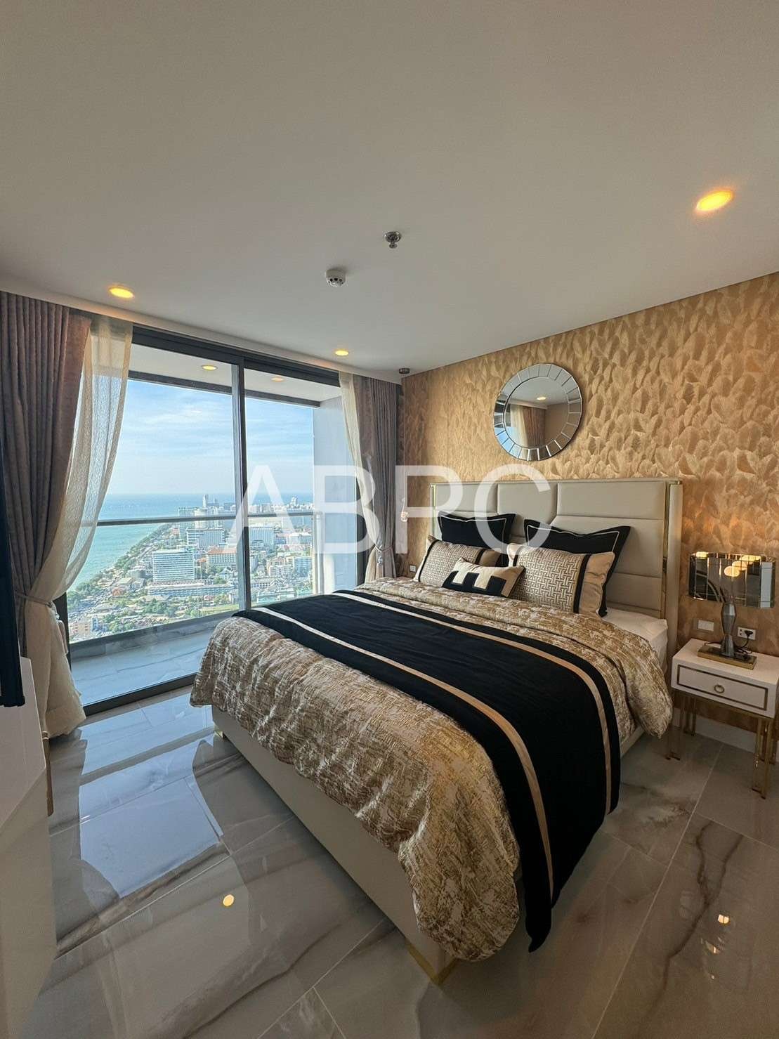 Private Pool One Bedroom Condo For Sale IN Jomtien photo 7