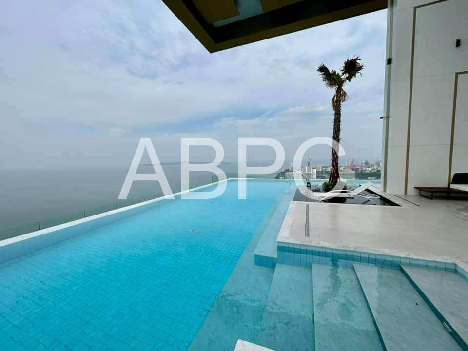 Private Pool One Bedroom Condo For Sale IN Jomtien