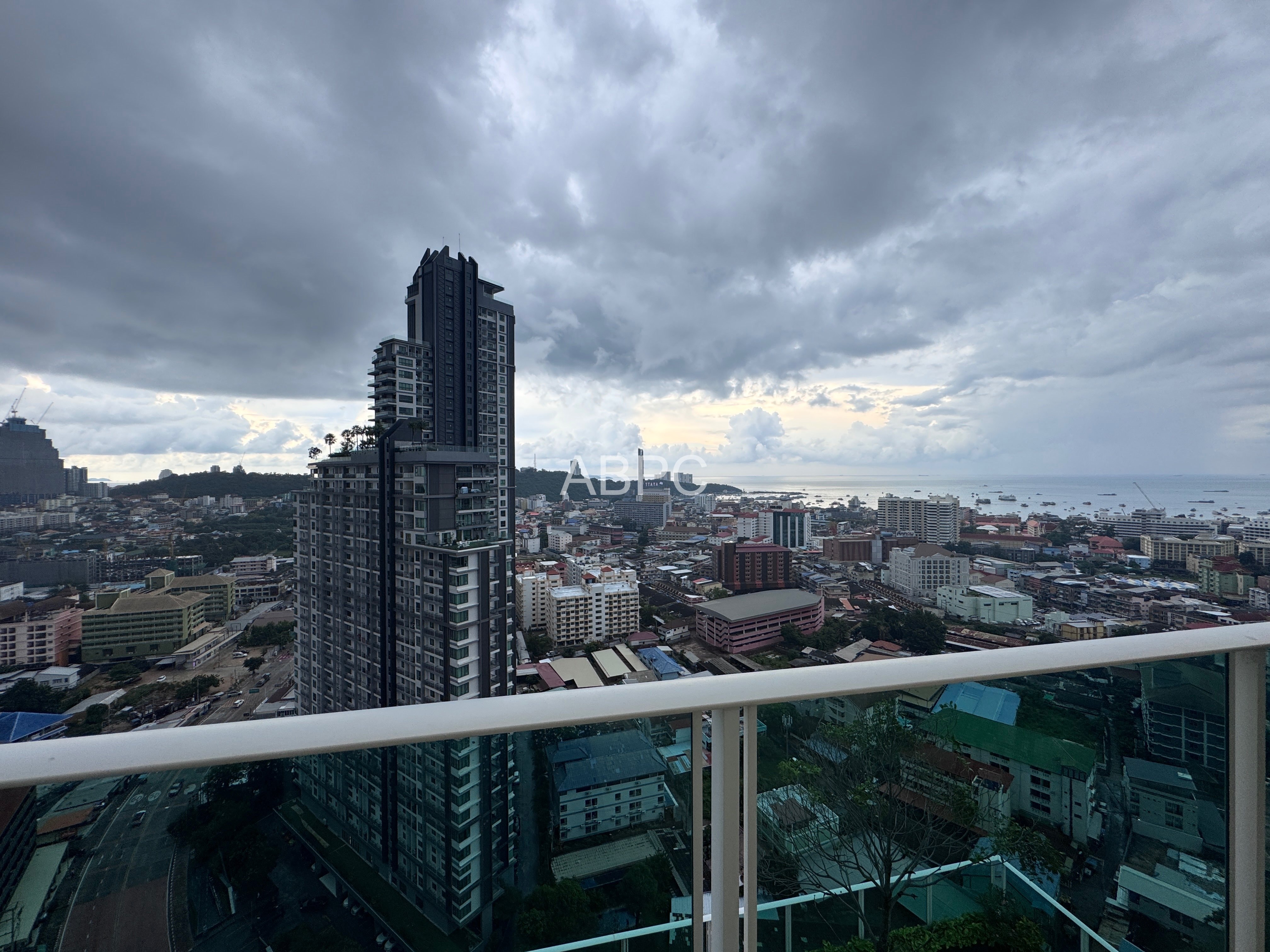 1 Bedroom 1 Bathroom City Garden Tower photo 2