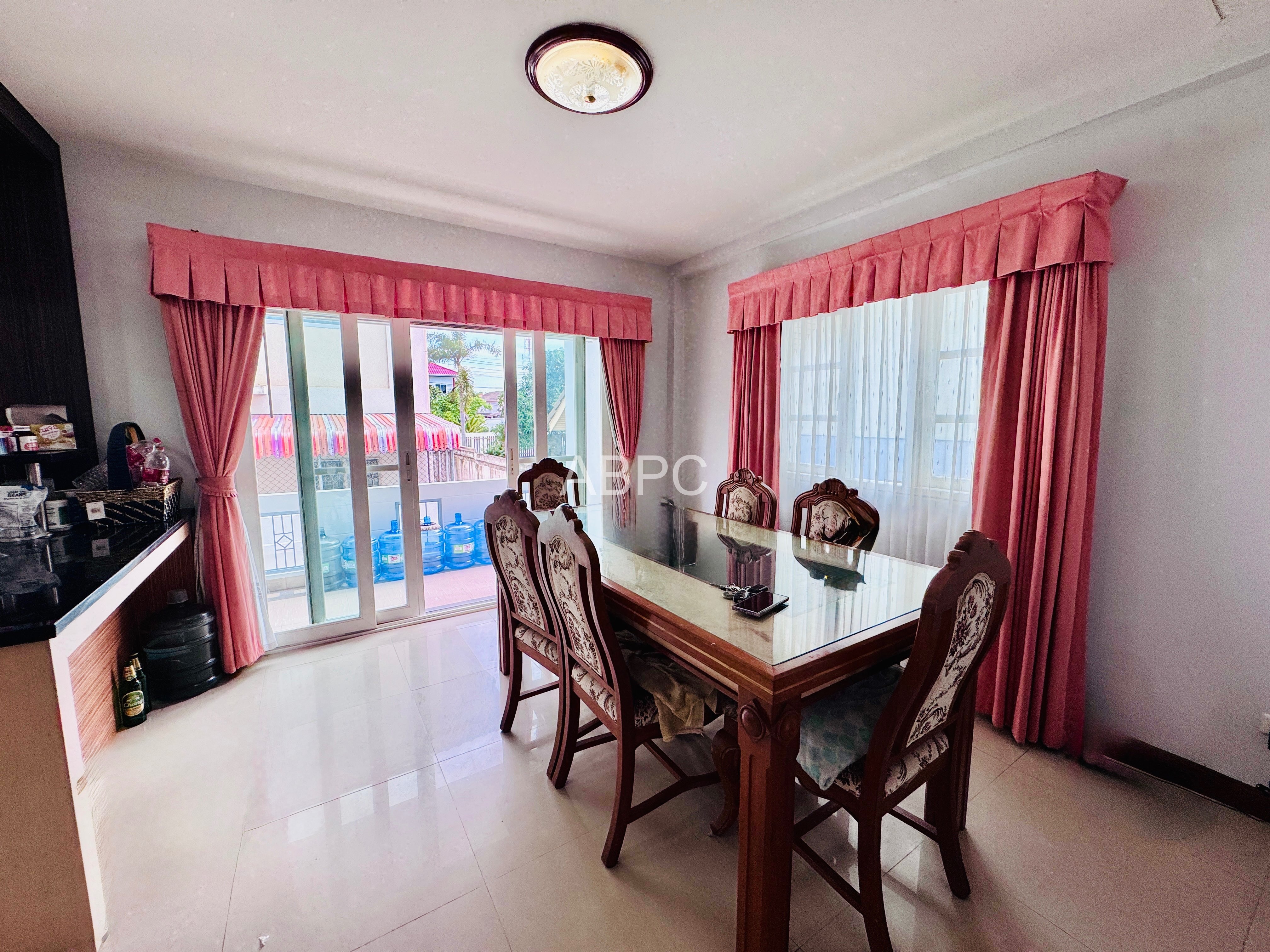 3 Bedrooms 4 bathrooms Pattaya Park Hill Nongprue photo 4