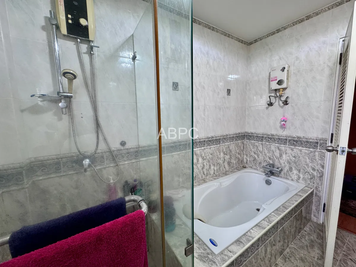 3 Bedrooms 4 bathrooms Pattaya Park Hill Nongprue photo 8