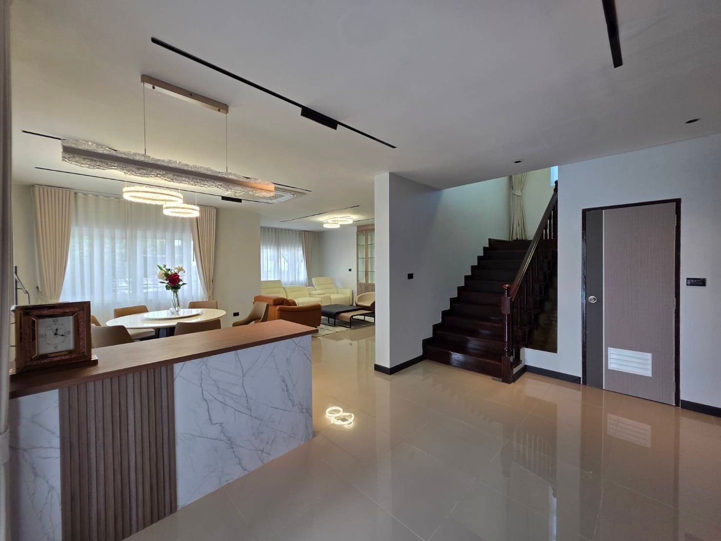 5 Bedroom 5 Bathroom With Private Pool in East Pattaya photo 28