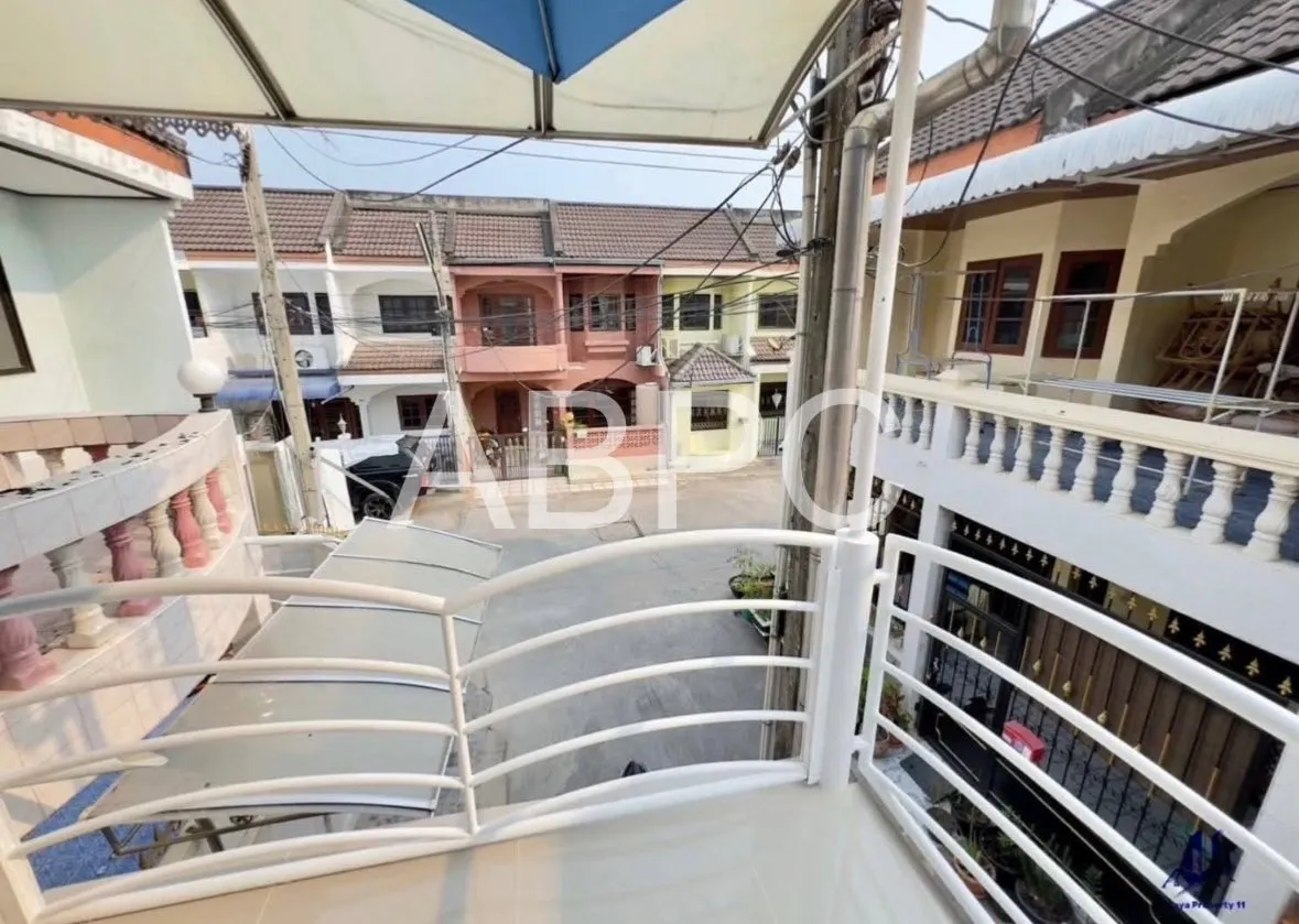 City center 4 bed renovated townhouse photo 6