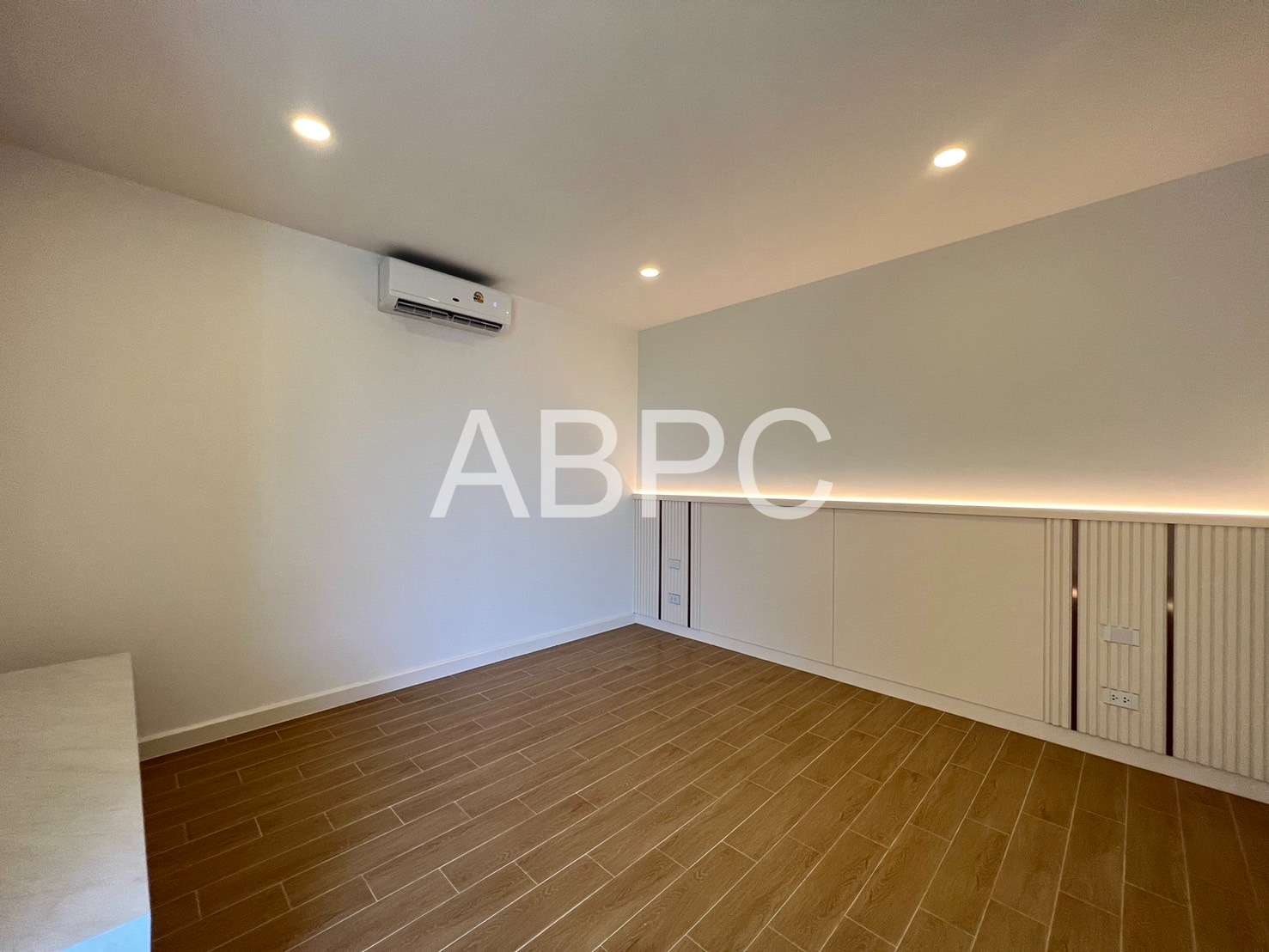 Pool Villa 5 Bedrooms 6 Bathrooms in Huay yai photo 22