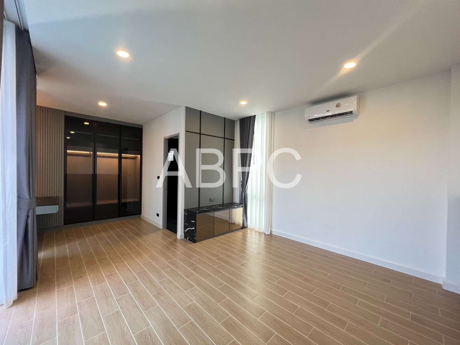 Pool Villa 5 Bedrooms 6 Bathrooms in Huay yai photo 19