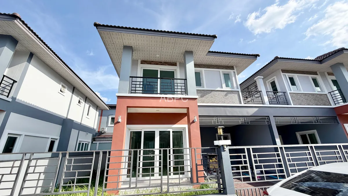 Like New 3 Bed 3 Bath House In East Pattaya photo 12