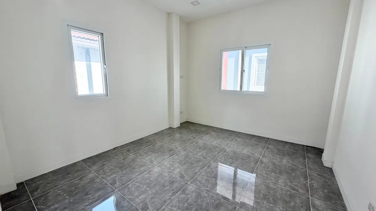 Like New 3 Bed 3 Bath House In East Pattaya photo 16