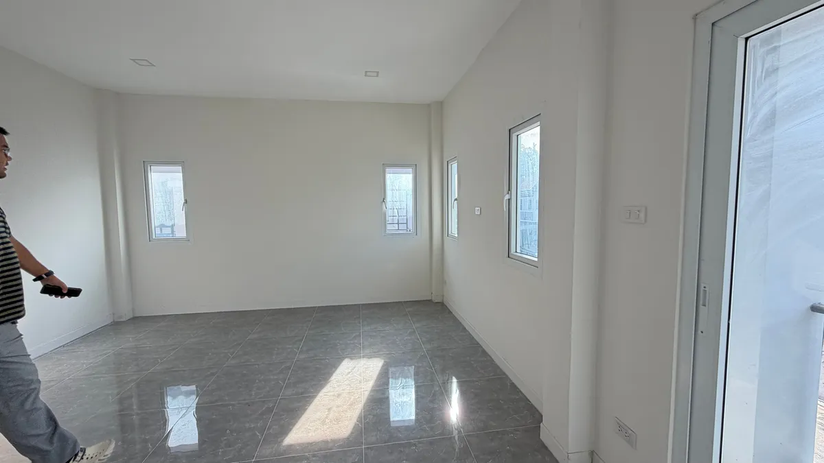 Like New 3 Bed 3 Bath House In East Pattaya photo 17