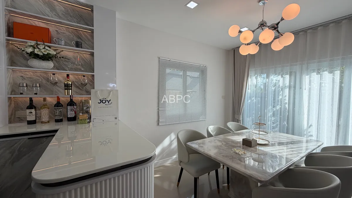 Like New 3 Bed 3 Bath House In East Pattaya photo 8