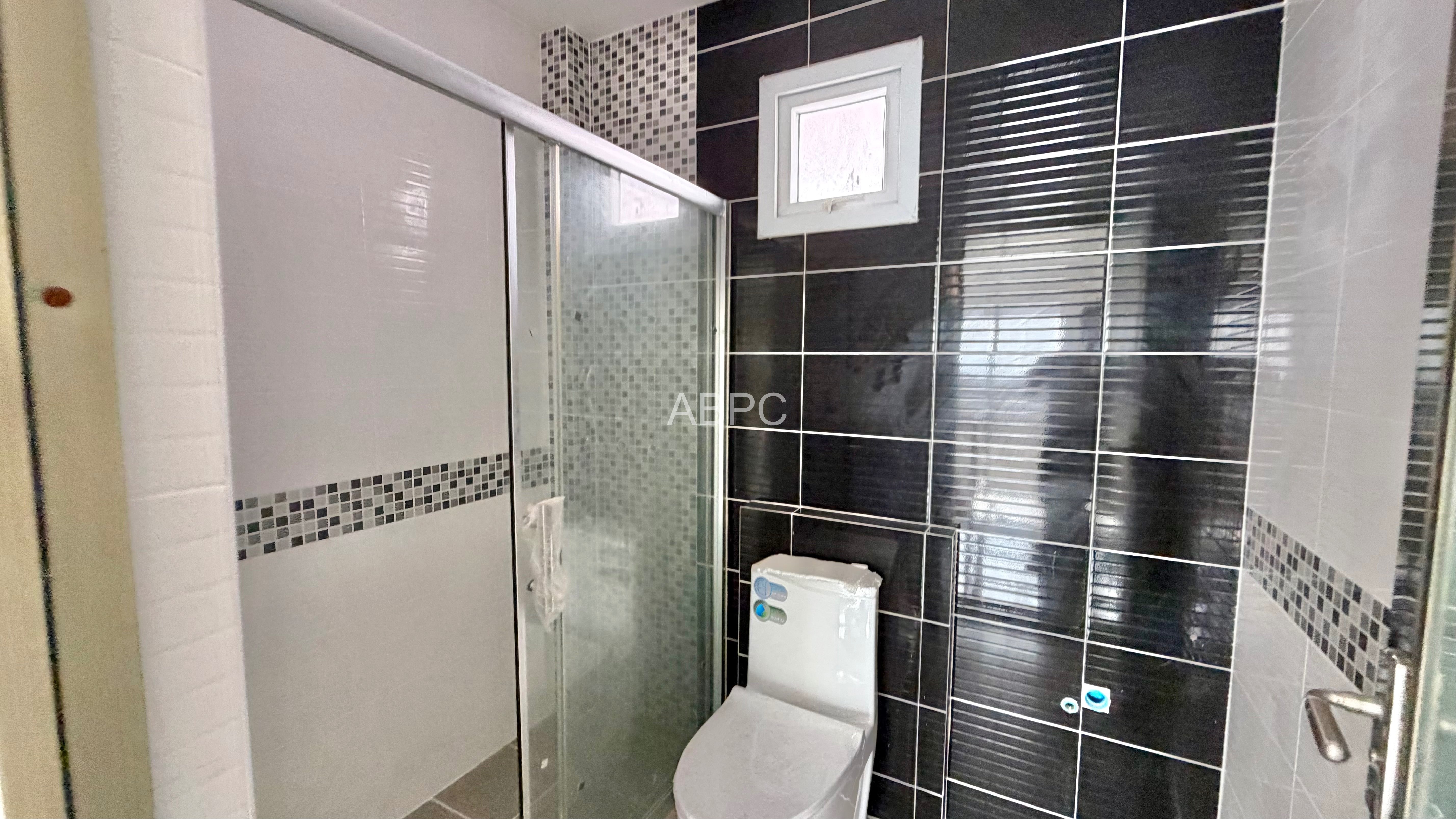 Like New 3 Bed 3 Bath House In East Pattaya photo 7