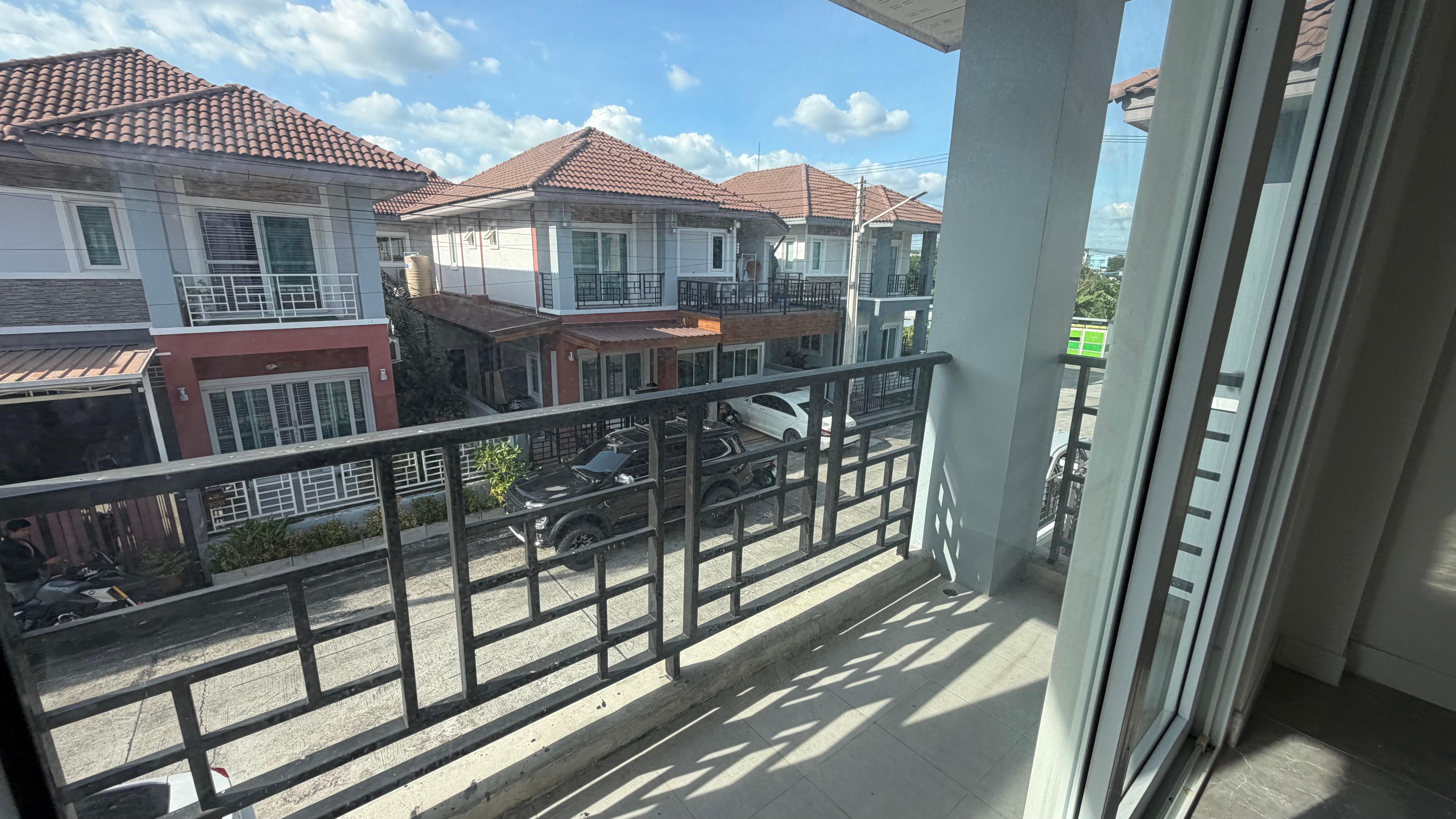 Like New 3 Bed 3 Bath House In East Pattaya photo 27
