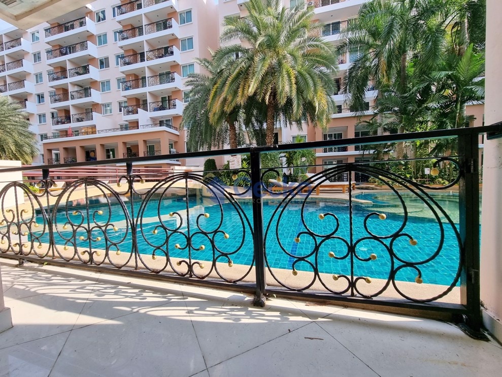 Direct pool access one bed photo 12